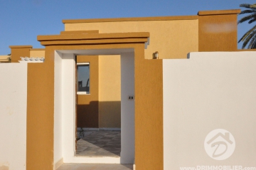 V 107 -                            Vente
                           Villa avec piscine Djerba